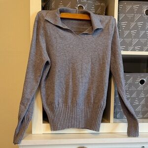 Stylish V-Neck Gray Women's Top